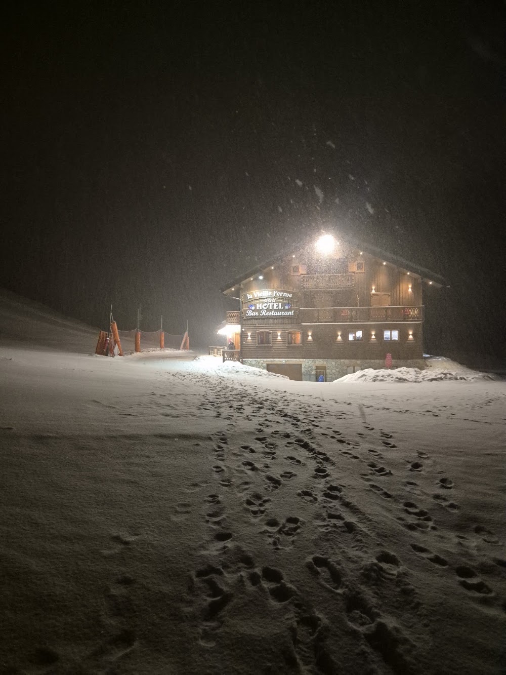 HOTEL LA VIEILLE FERME, hôtel à Manigod