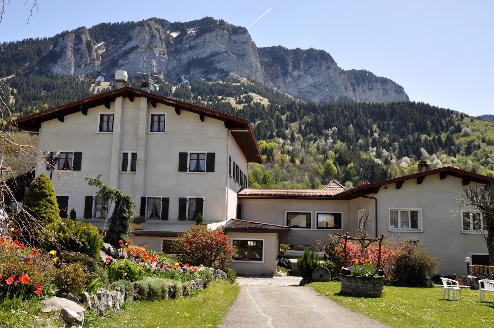 Logis Hôtel Bon Séjour, hôtel à Thollon-les-Mémises