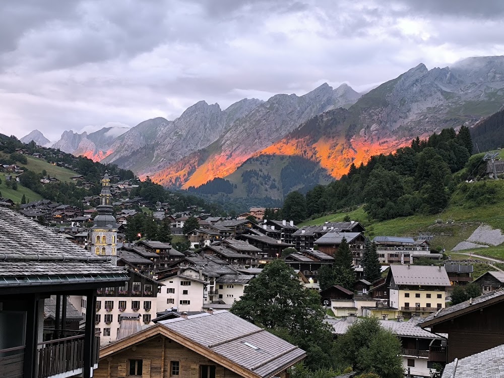 Hôtel les Sapins, hôtel à La Clusaz