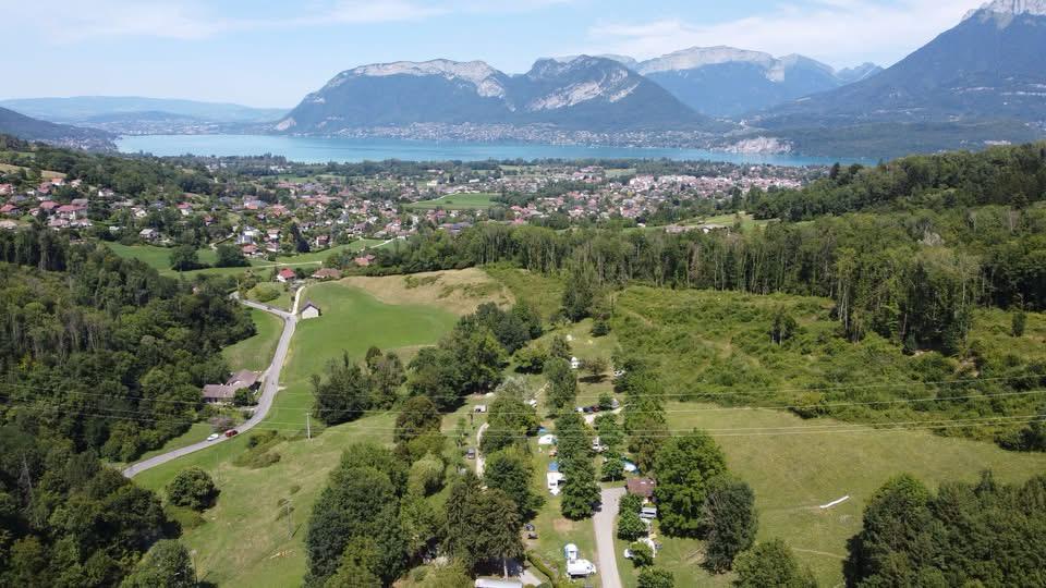 Camping le Crêtoux, camping à Saint-Jorioz