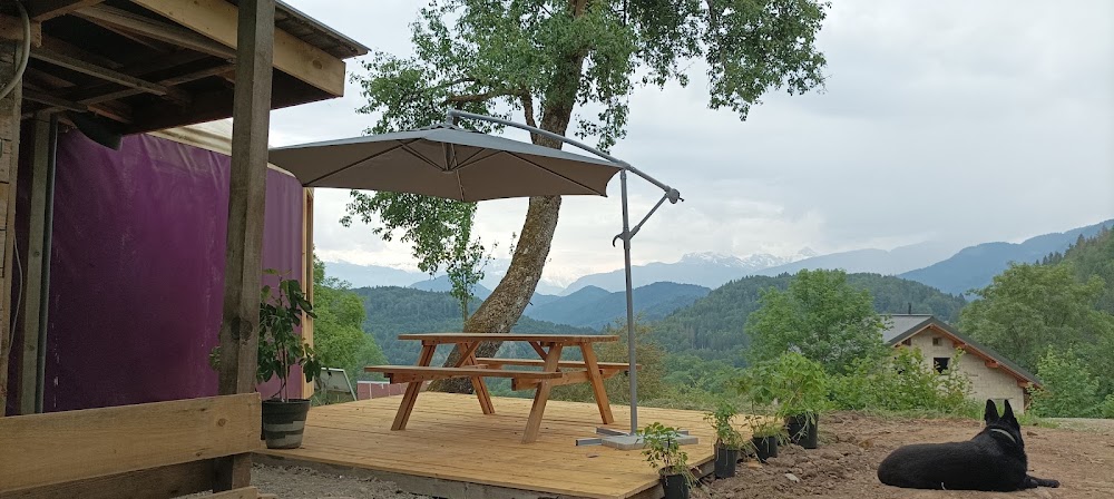 Le Hibou Ravi, camping à Saint-Jeoire