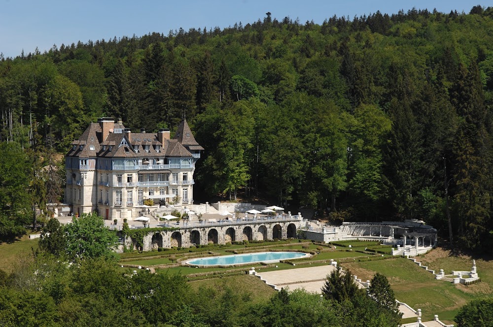 Chateau Des Avenieres, hôtel à Cruseilles