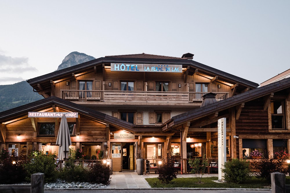 Hôtel La Ferme du Lac Thyez, hôtel à Thyez