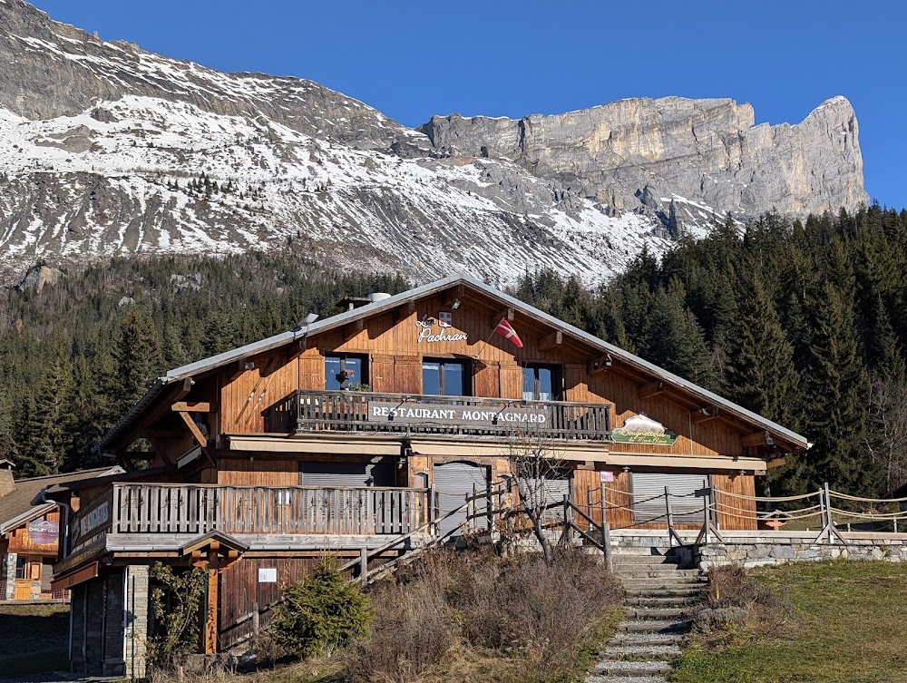 Aire naturelle de Camping et de camping-cars de Passy Plaine Joux, aire de camping-cars à Passy (74190)