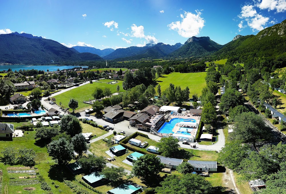 Camping Annecy Lac – Les Fontaines – Lathuile – Yelloh Village, camping à Lathuile