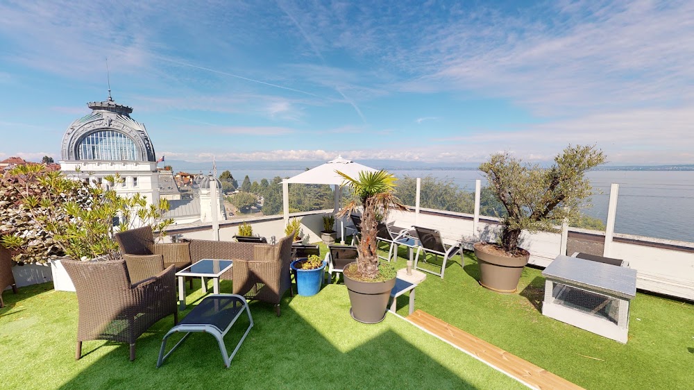 Savoy Hôtel Evian, hôtel à Évian-les-Bains