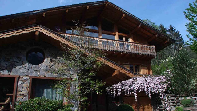 Les Chalets de La Chapelle Le Pré Caro, gîte à La Chapelle-d'Abondance (74360)