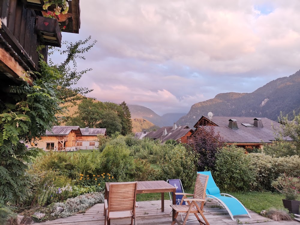 Gîte l&rsquo;Epilobe à Samoëns, Haute-Savoie – L&rsquo;Epilobe Bed & Breakfast-12 personnes, chalet à Samoëns