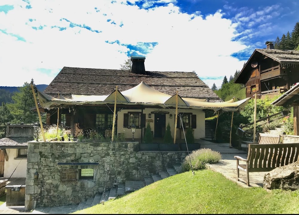 Hôtel les Chalets de la Serraz, hôtel à La Clusaz