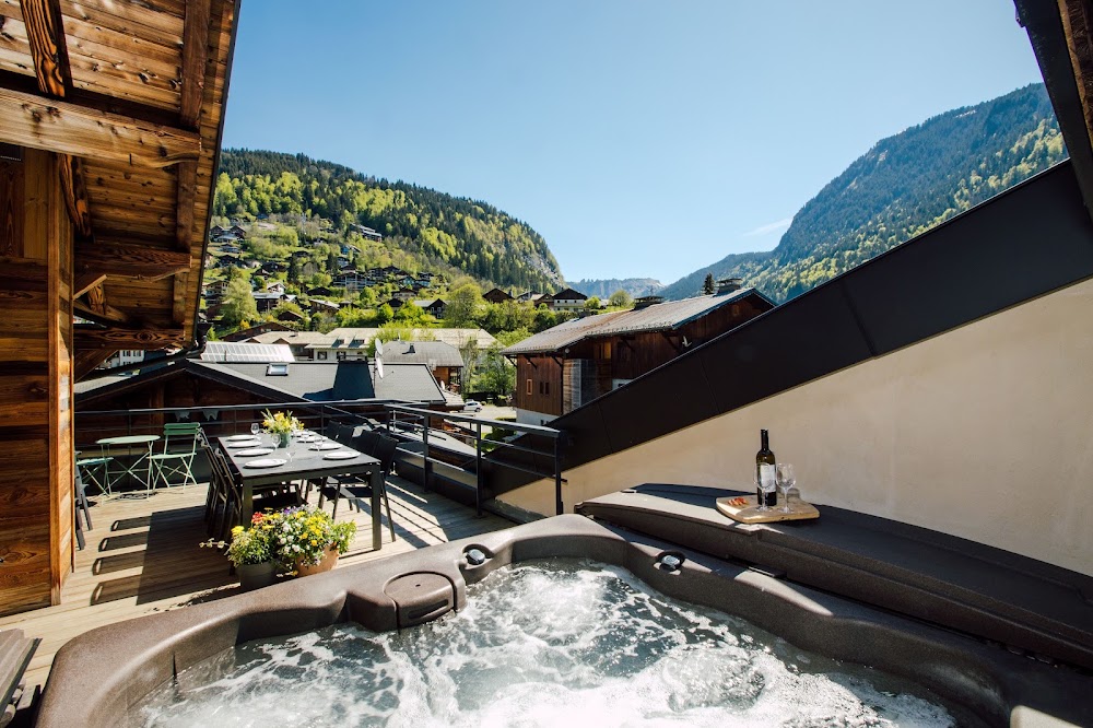 AliKats – Chalet Melodie & Chalet Harmonie, chalet à Morzine