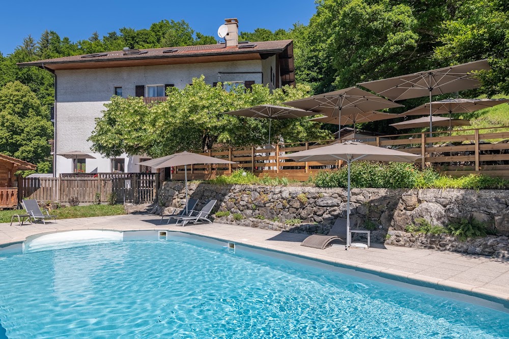 Hôtel Le Bois Joli & Restaurant La Table d&rsquo;Oche, hôtel à Saint-Paul-en-Chablais
