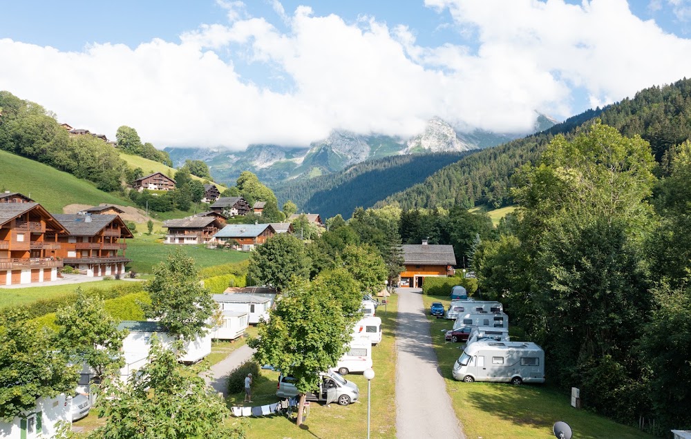 Le Clos du Pin – Camping Grand Bornand – CAMPASUN (actuellement fermé), camping à Le Grand-Bornand