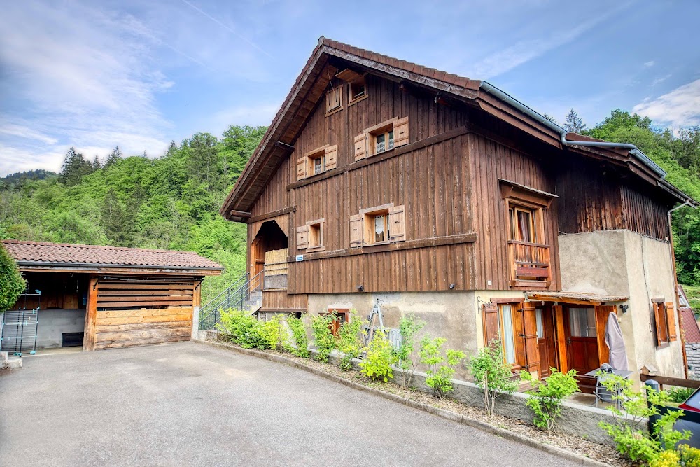 Gite Le Relais, gîte à Taninges