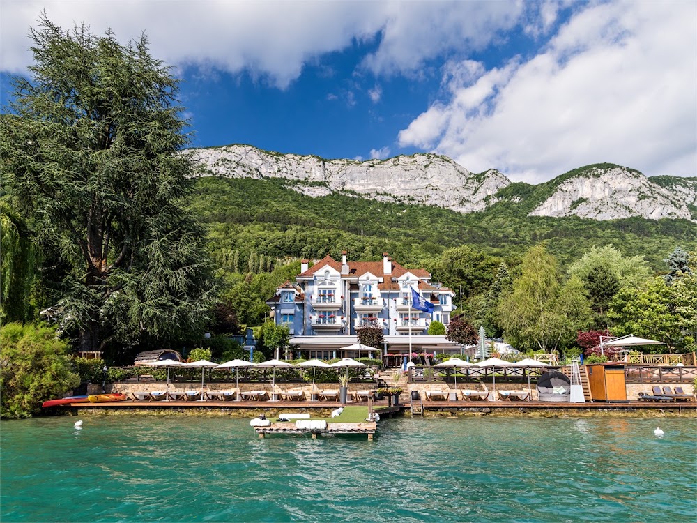 Hôtel et Restaurant La Maison Bleue, hôtel à Veyrier-du-Lac