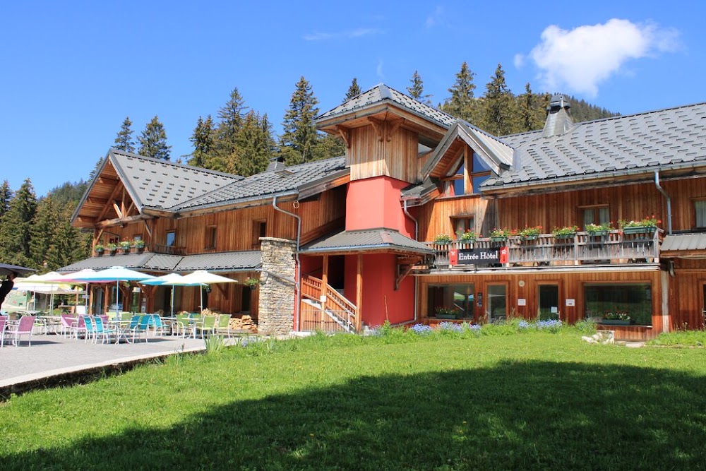 Les Roches 1500 – Hôtel au pied des pistes du plateau de Sommand – Praz de Lys, hôtel à Mieussy