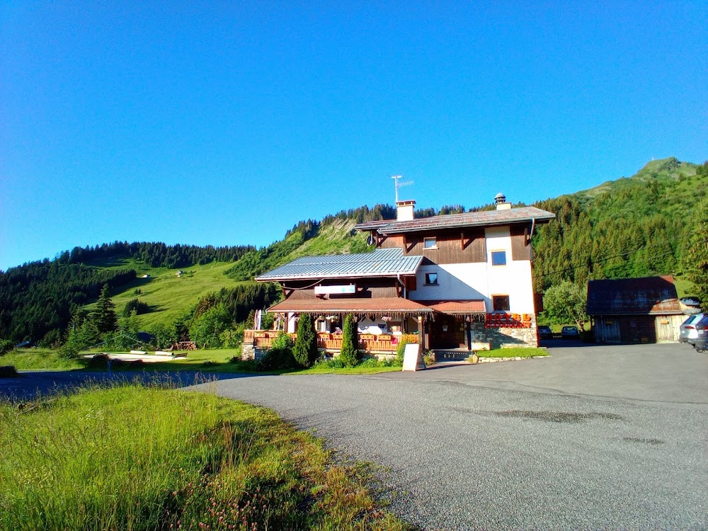 Hôtel restaurant Le Taconet, hôtel à Taninges