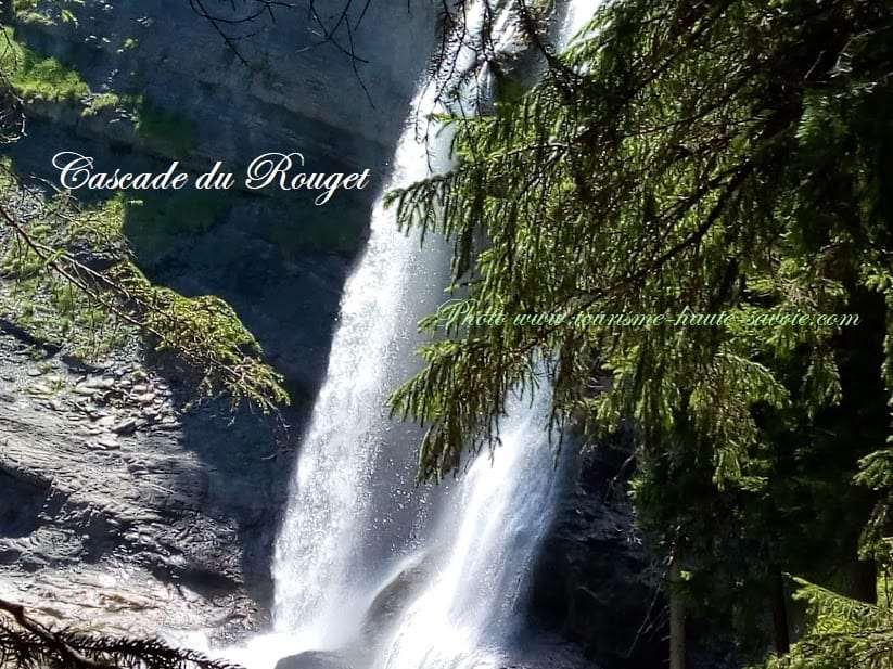 Chute d'eau de la Cascade du Rouget en Haute-Savoie