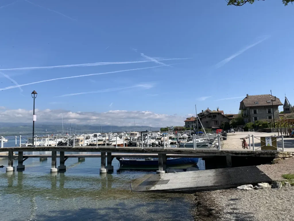 Le port de Nernier sur le lac Léman