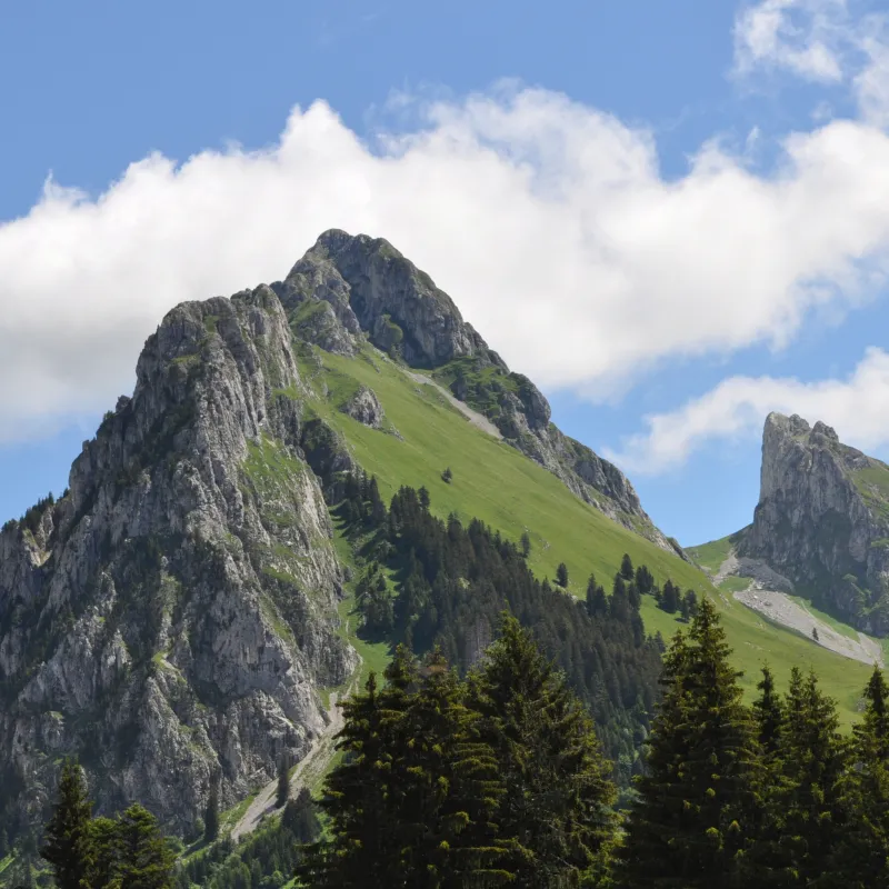 La Dent d'Oche, sommet emblématique du Chablais