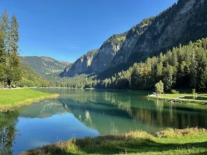 lac de Montriond en haute-savoie