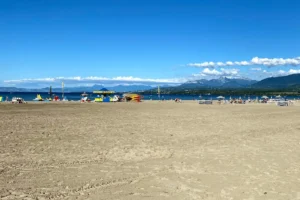 plage sable fin excenevex