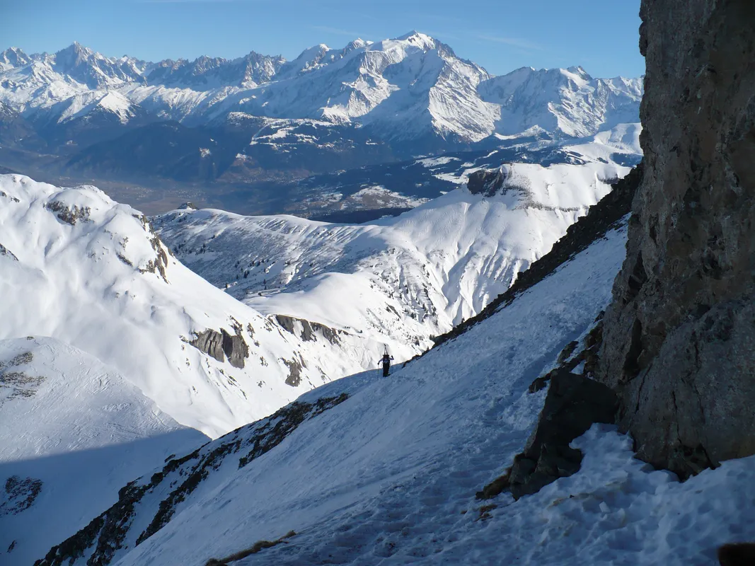 Montée au trou de la mouche dans les Aravis.