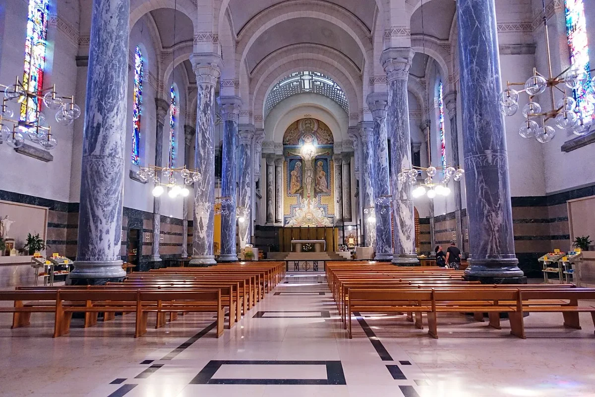 Intérieur de la basilique de la visitation