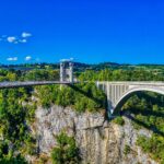 Le pont suspendu de la Caille et le pont Caquot au-dessus des gorges des Usses