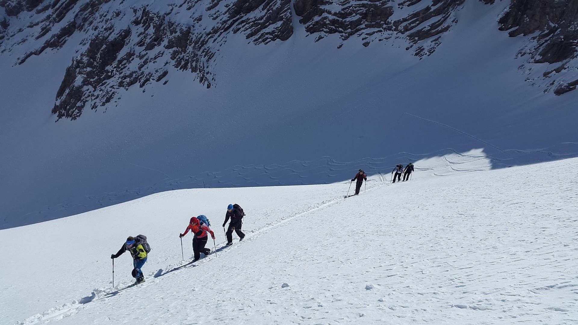 Skier dans les Alpes du Nord : domaines reliés, forfaits et stations village